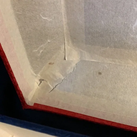 Asian inspired gift box red/white/blue paper lined - Picture 6 of 16